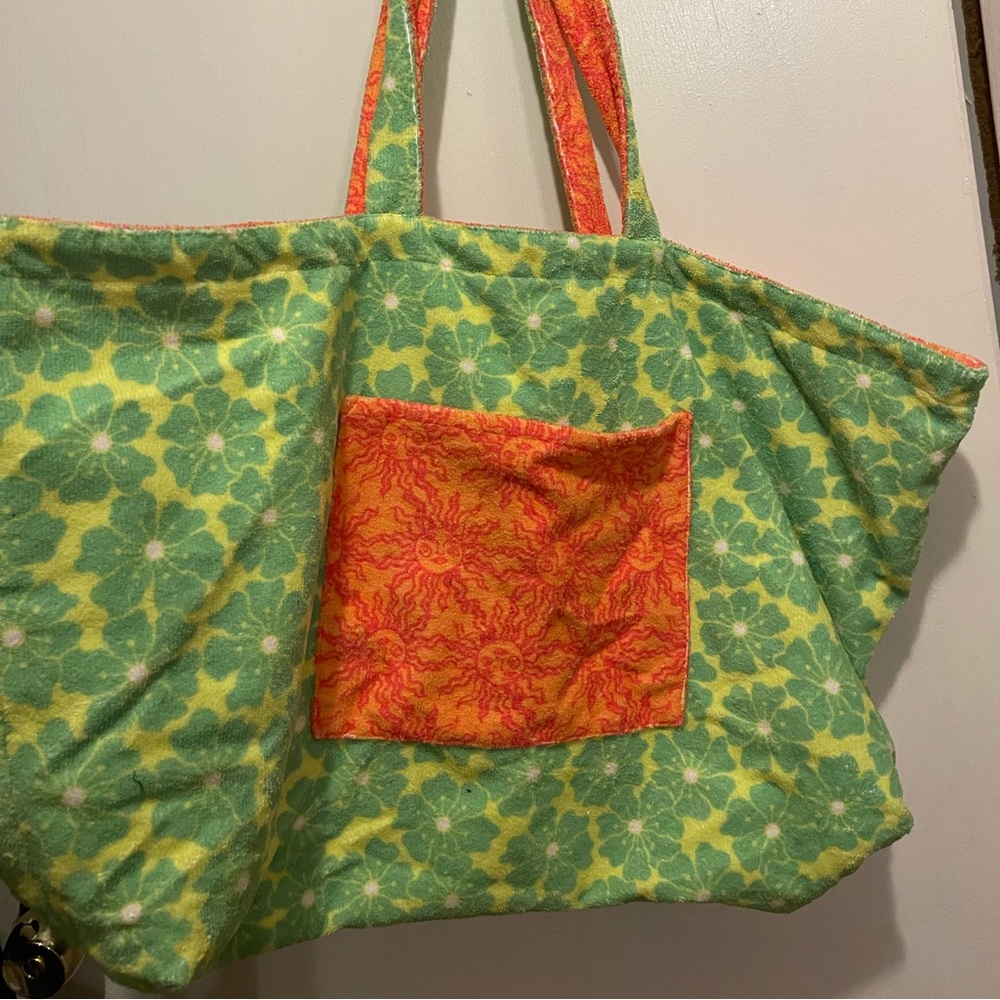 Lucky Printed Terrycloth Reversible
Tote Bag